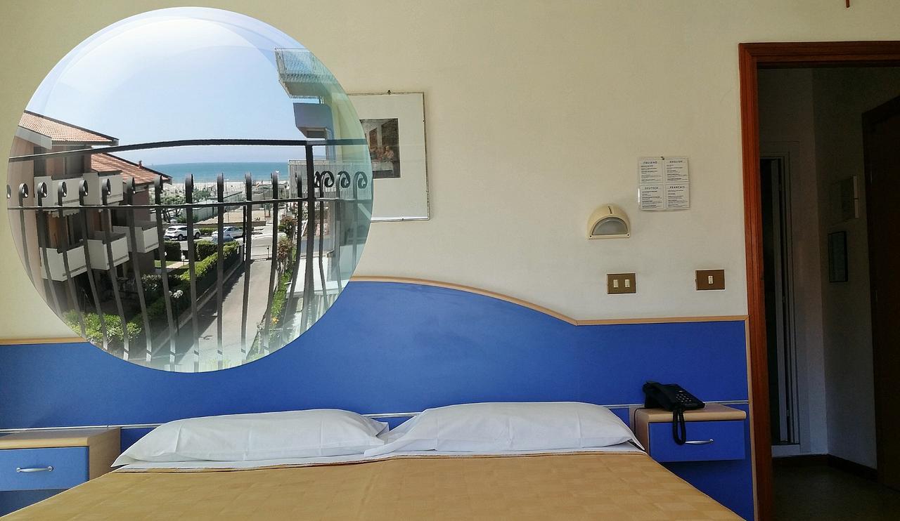 Hotel La Falena Cervia Eksteriør billede