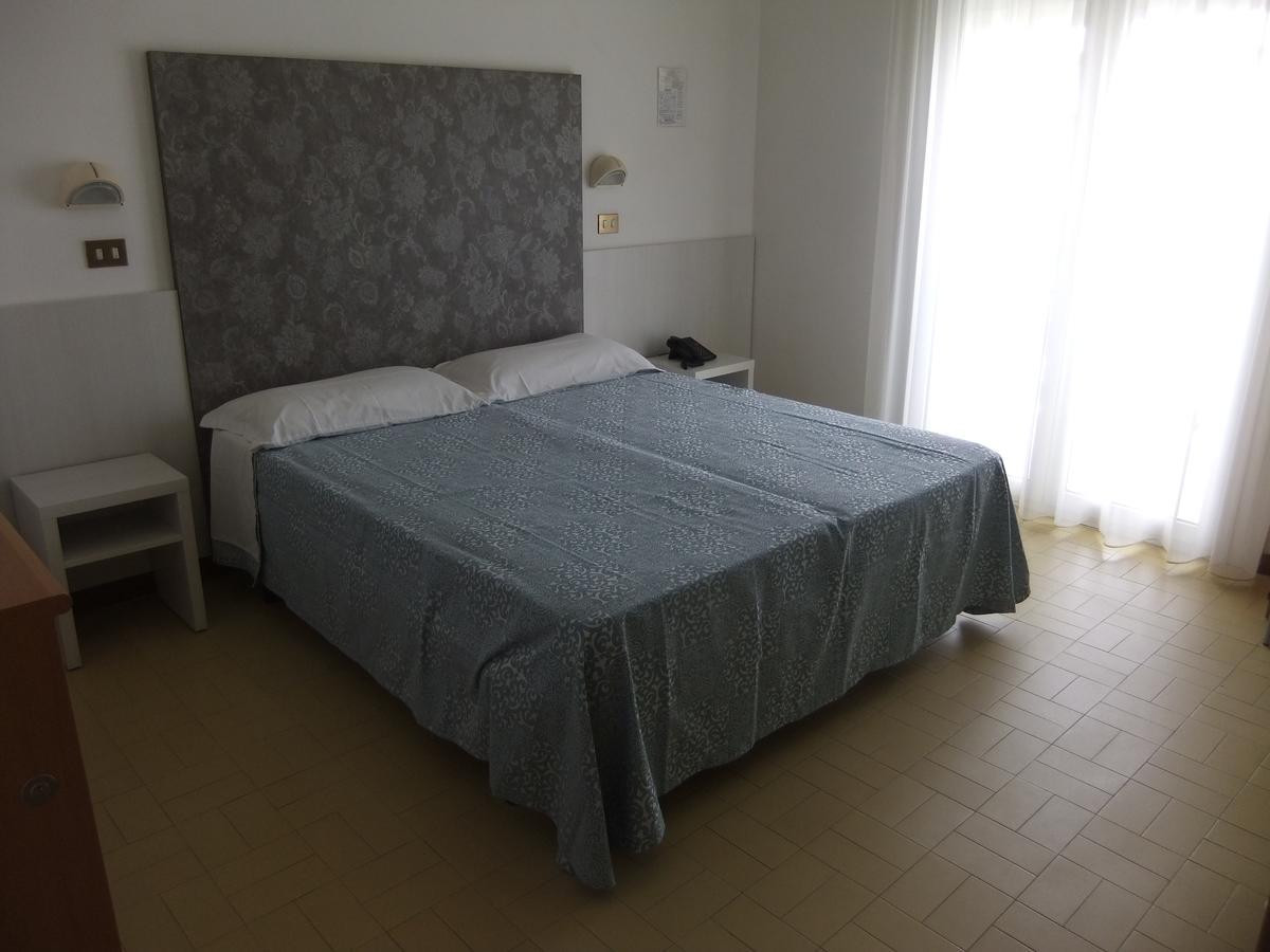 Hotel La Falena Cervia Eksteriør billede