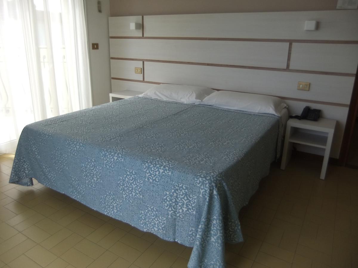 Hotel La Falena Cervia Eksteriør billede