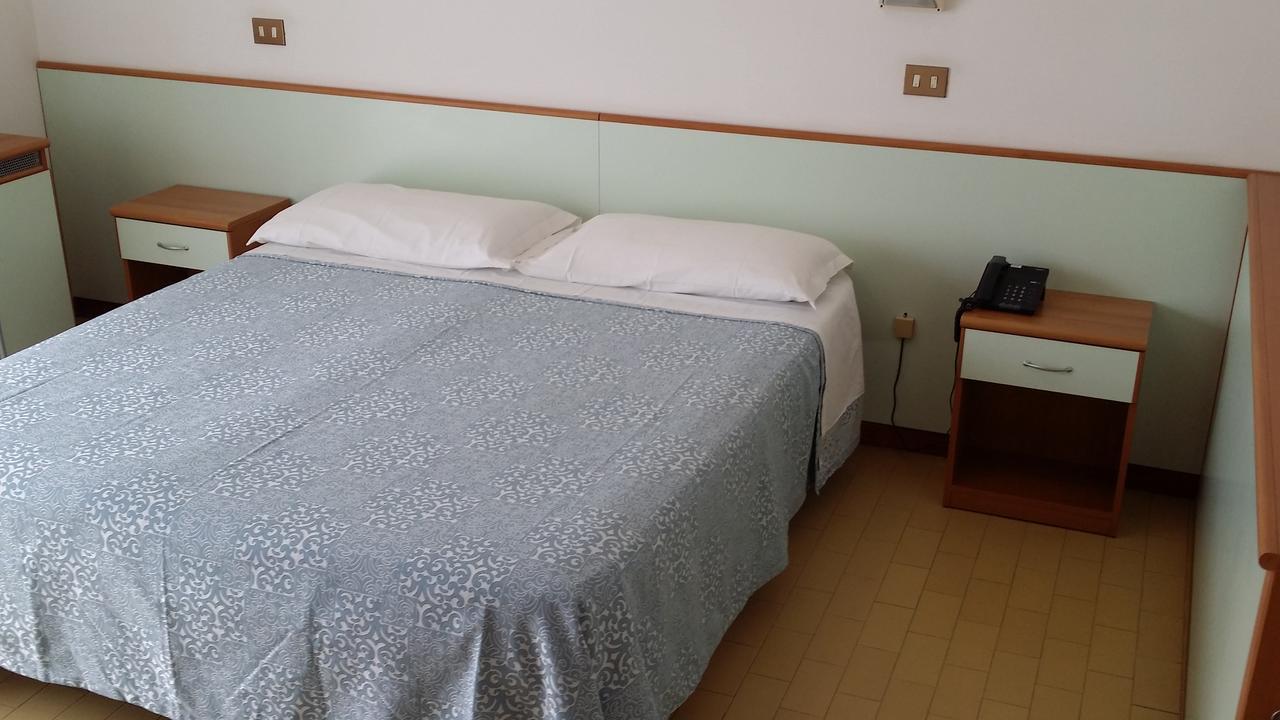 Hotel La Falena Cervia Eksteriør billede