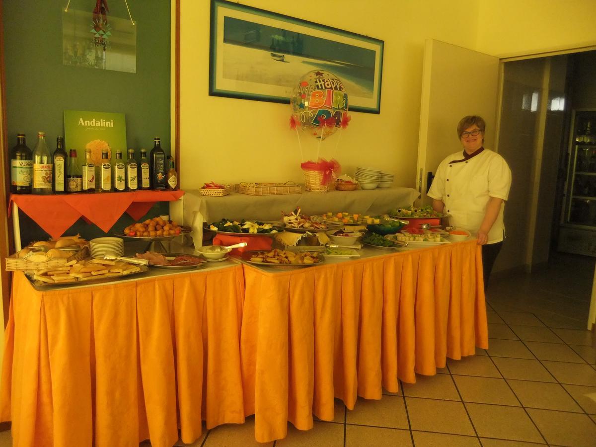 Hotel La Falena Cervia Eksteriør billede