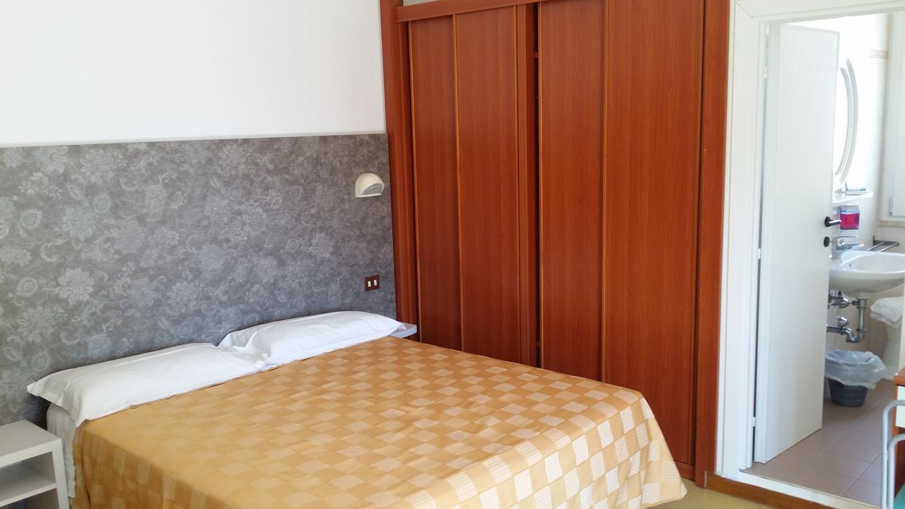 Hotel La Falena Cervia Eksteriør billede