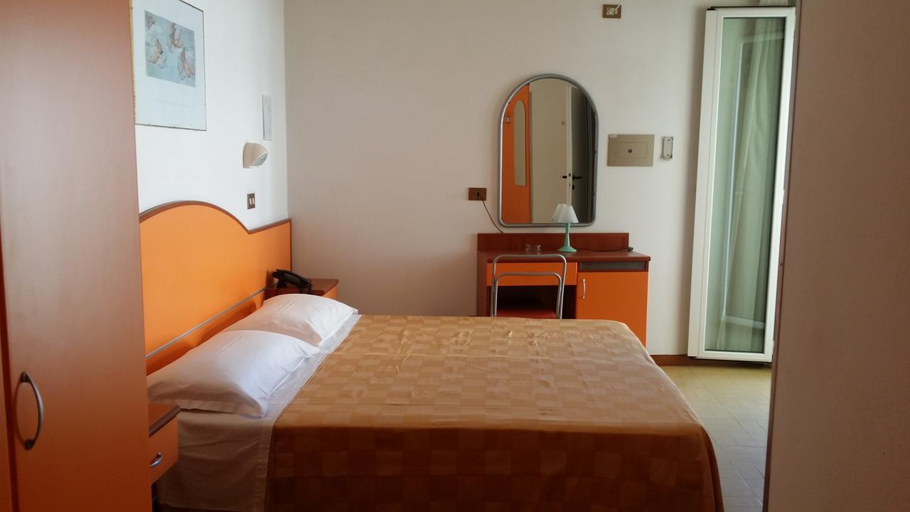 Hotel La Falena Cervia Eksteriør billede