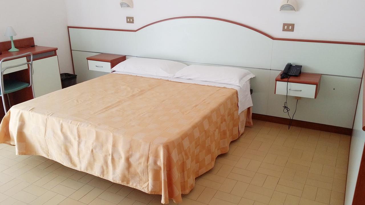 Hotel La Falena Cervia Eksteriør billede