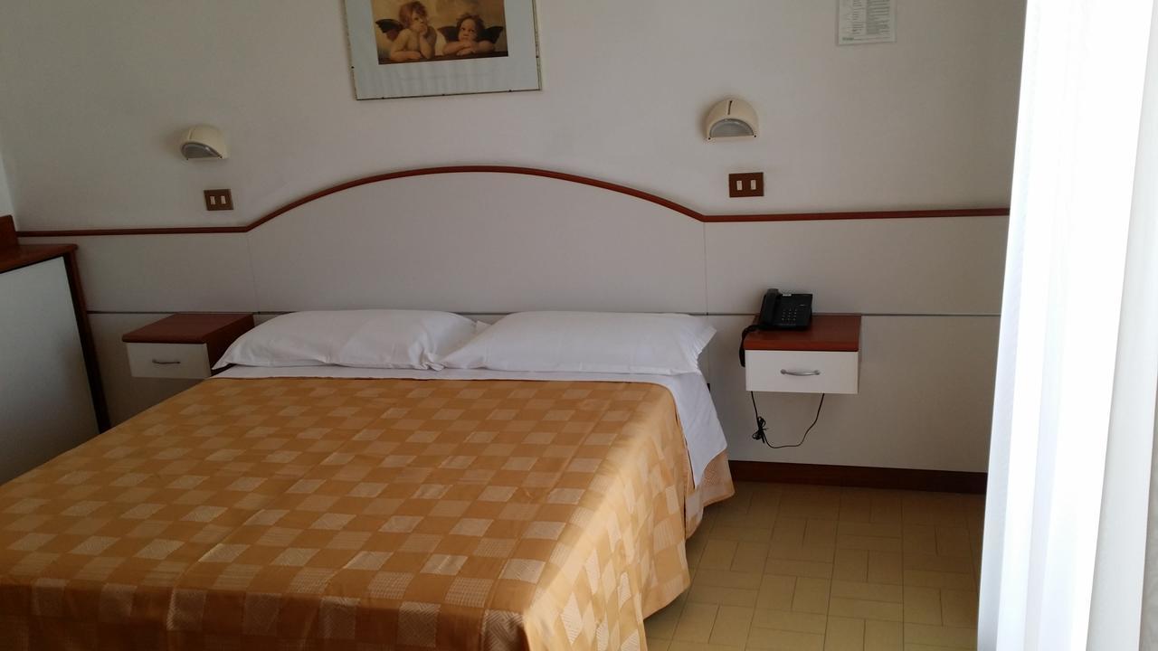 Hotel La Falena Cervia Eksteriør billede