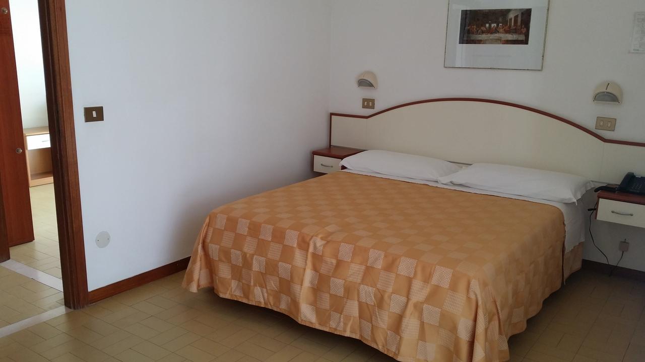 Hotel La Falena Cervia Eksteriør billede
