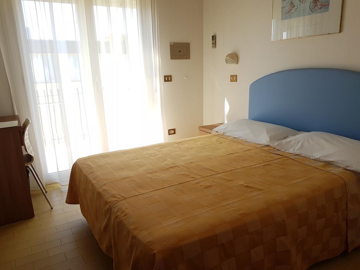 Hotel La Falena Cervia Eksteriør billede